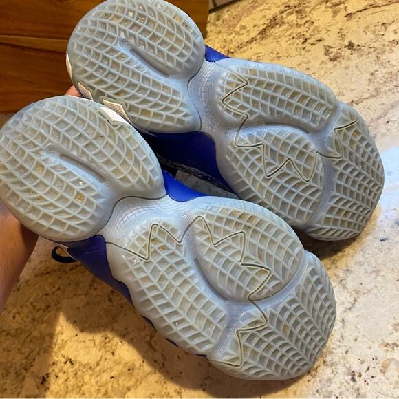 2021 D.O.N. Issue #2 'Kumu Clouds & Dragon'
Adidas US Mens 5 EUC Worn 1x - Picture 13 of 16